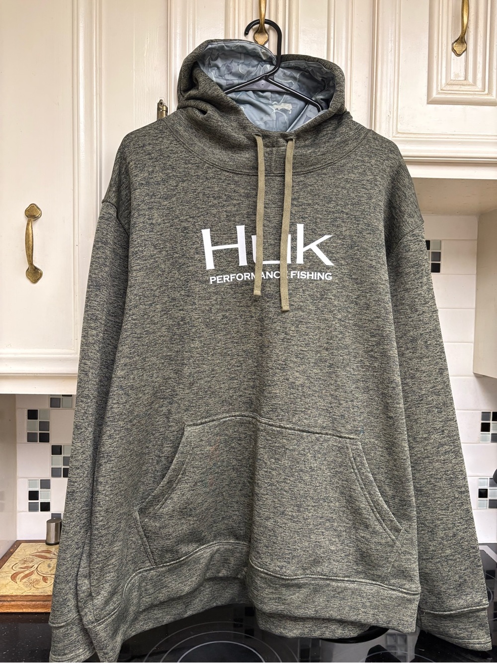 Huk Men’s Pullover Hoodie Size XXL. Olive heather.